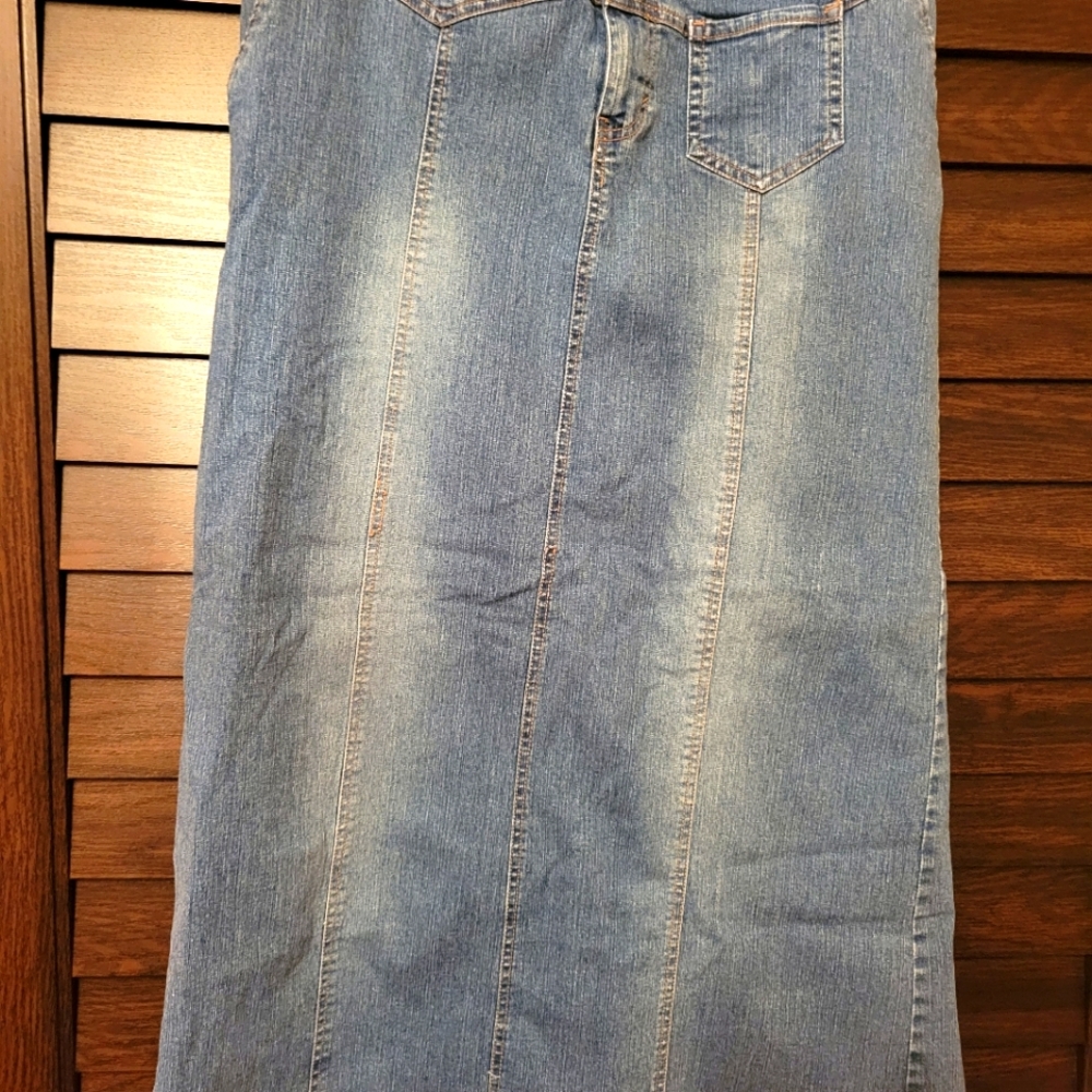 Long jean skirt